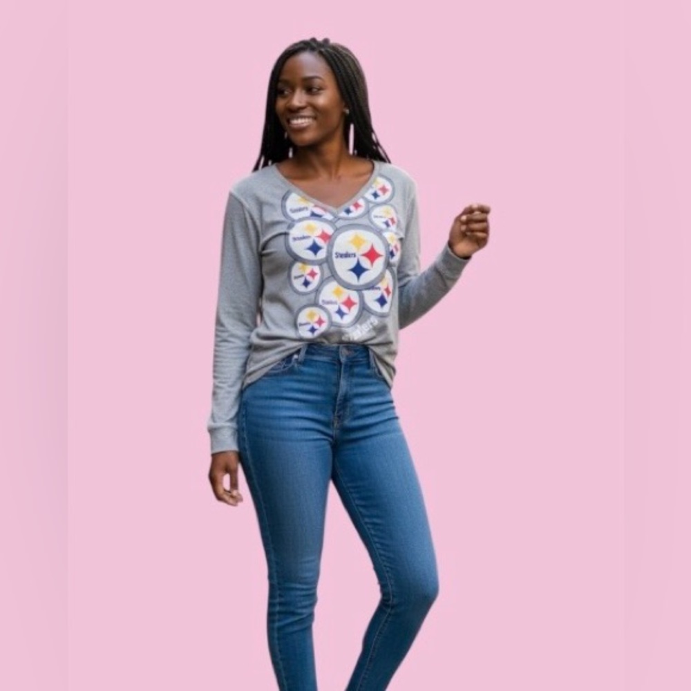 Steelers women’s Gray Long Sleeve Shirt